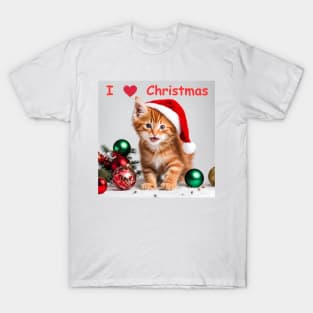 Kittens loves Christmas, and decorations... T-Shirt